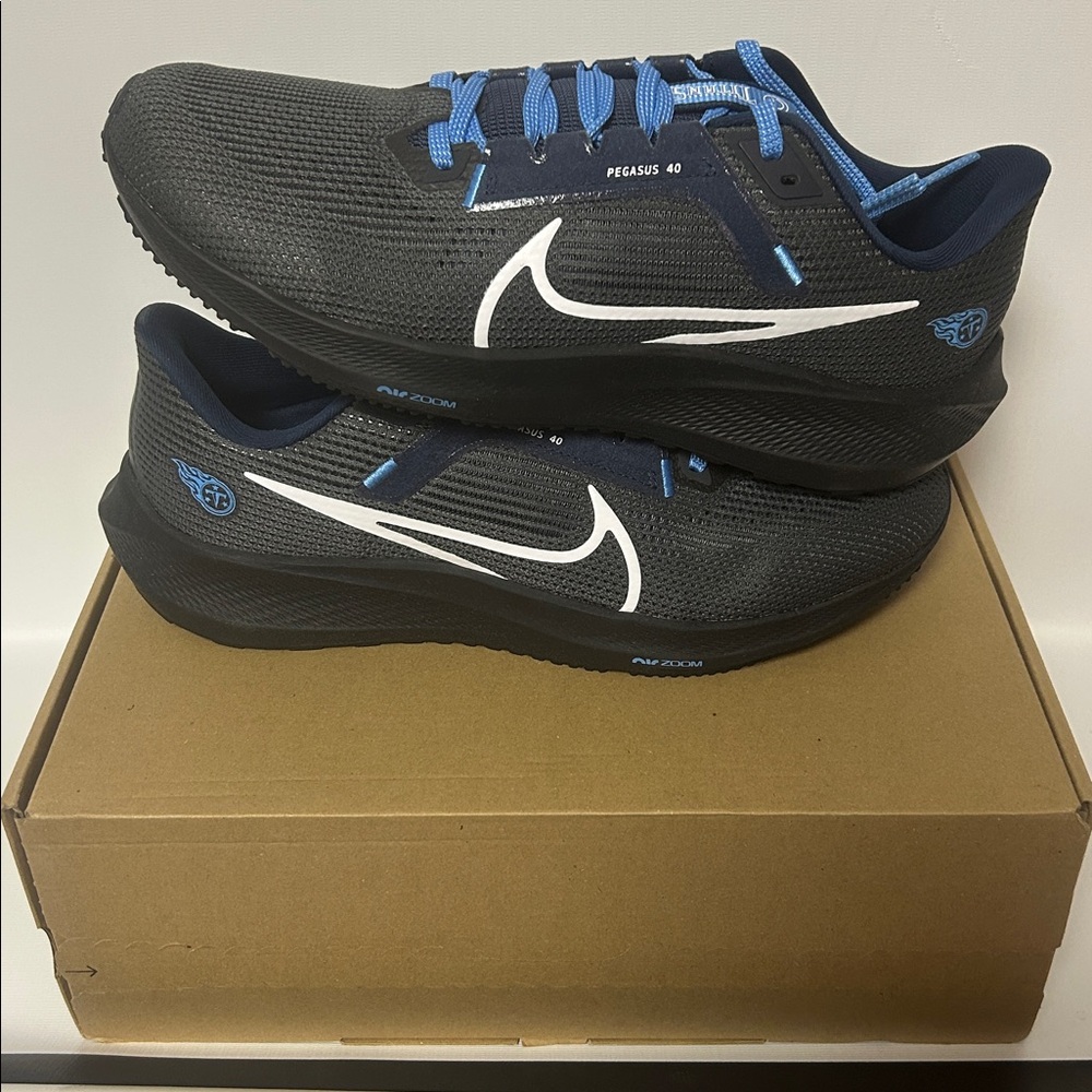 Nike Zoom Pegasus 40 Titans - Picture 2 of 5